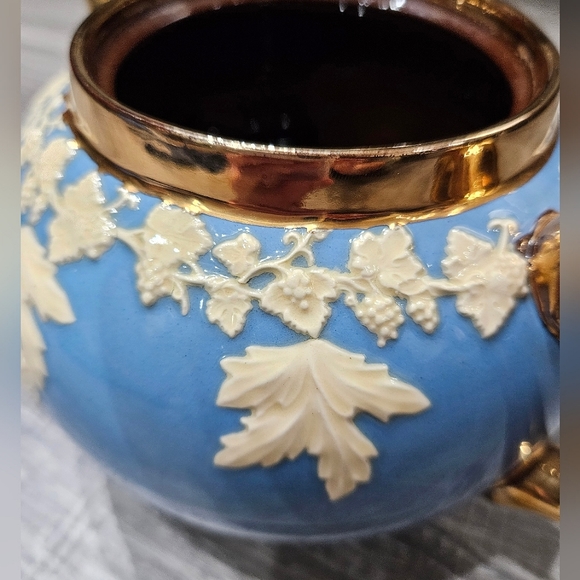🌟 MAKE OFFER  Vintage Gibsons Staffordshire Blue Raised leaf Teapot Wedgwood 🐕 - Picture 8 of 9
